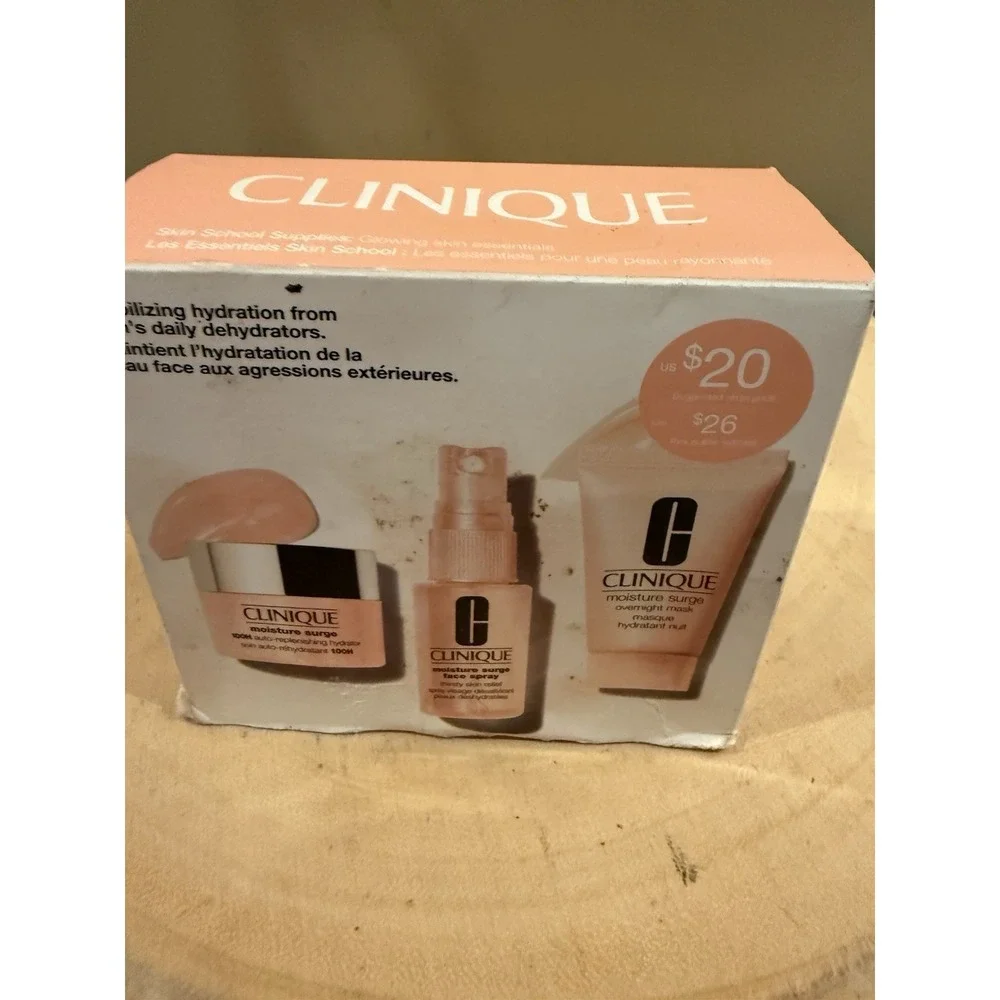 Clinique Skin School The Glowing Skin System 3-Piece Set: Moisturize, Mist, Mask